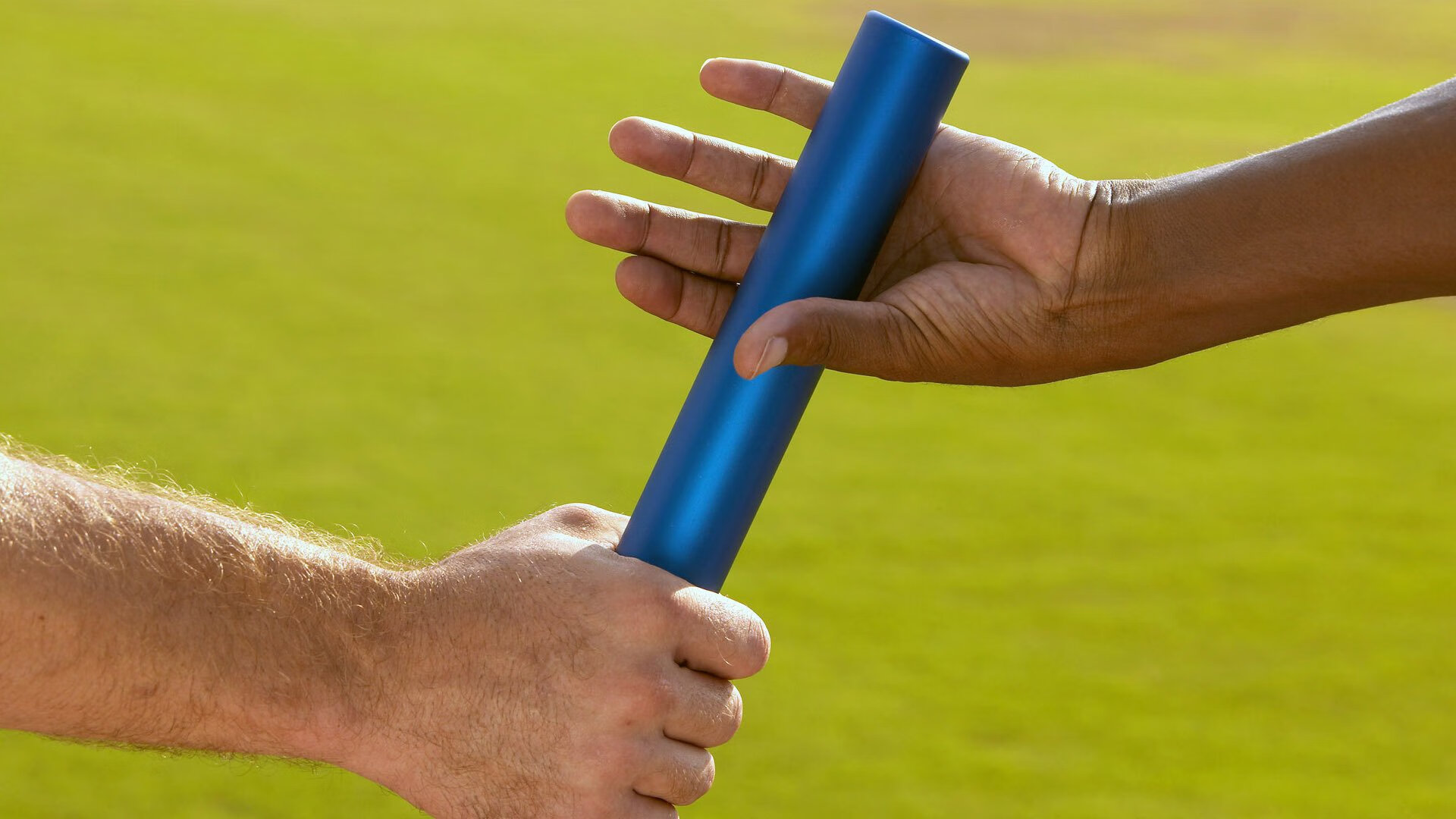 全黑队传球配合精妙,几乎无缝连接进攻与防守,全黑队服